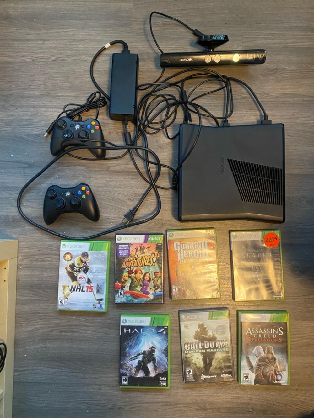 360 Slim Console Bundle with Kinect Sensor and 2 Controllers - Black
